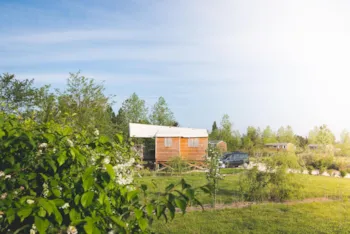 Mietunterkunft - Zeltbungalow Carrelet Auf Pfählen - 2 Zimmer - Camping Ferme Pédagogique de Prunay