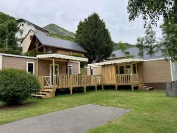 Mietunterkunft - Cottage Stamm 6 Schlafzimmer  Tv Air Conditioner  Climatisation Lv Halbüberdachte Terrasse - Sites et Paysages Pyrénévasion