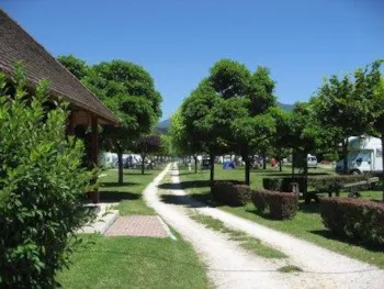 Camping Onlycamp Le Curtelet - image n°2 - Camping Direct