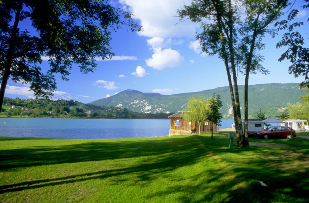 Stellplatz - Camping-Pauschale (Stellplatz, 2 Personen, 1 Fahrzeug) - Camping Onlycamp Le Curtelet