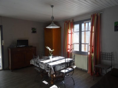 2-bedroom air-conditioned apartment — 2