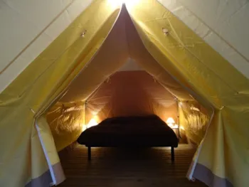 Location - Canada Treck 12M² / 1 Chambre Sans Sanitaire - Camping Le Mouretou