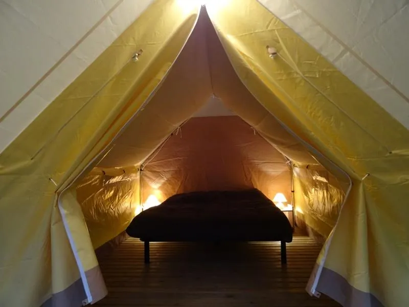 Canada Treck 12M² / 1 Chambre Sans Sanitaire