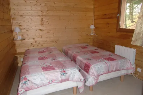 Mietunterkunft - Chalet "Le Chataîgnier" 2 Zimmer Mit Sanitäranlagen - image n°3 - Camping Le Soleillant