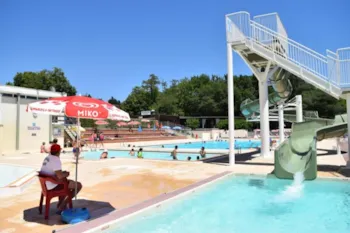Stellplatz - Stellplatz Für Wohnmobil Oder Wohnwagen - Village Vacances Camping Du Lac