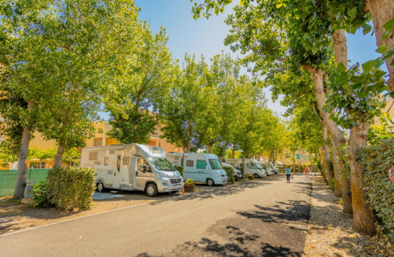 Spezialer Parking Wohnmobile 50m²