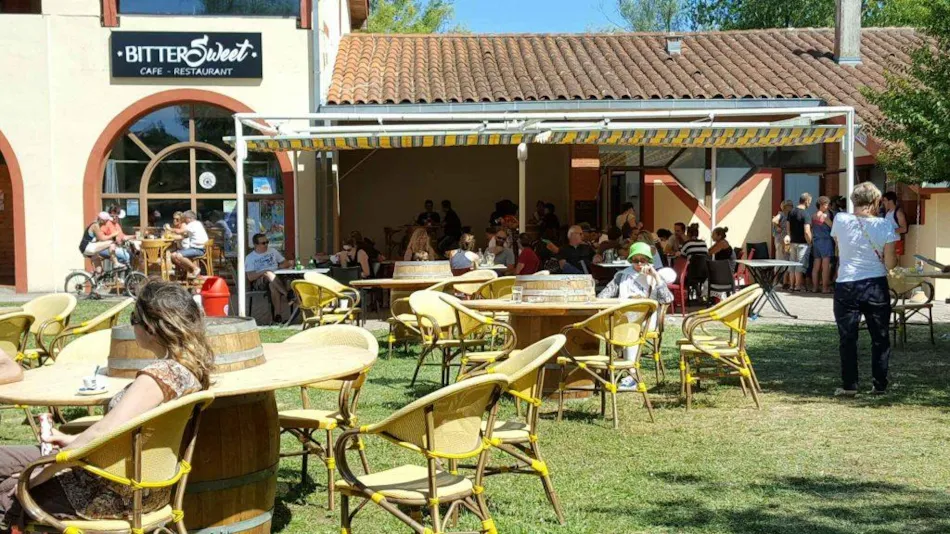 Flower Camping Du Lac De Thésauque