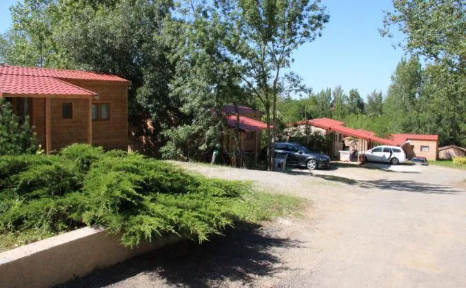 Chalet Confort 35M² 2 Chambres - Climatisation + Tv + Terrasse Couverte