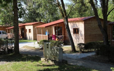 Chalet Comfort 35m² 2 bedrooms - air-conditioning + TV + sheltered terrace
