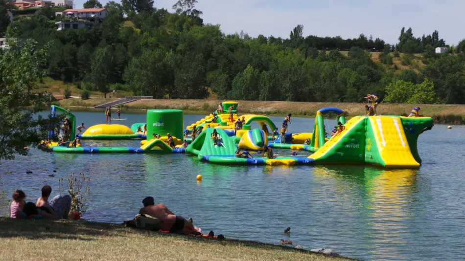 Flower Camping Du Lac De Thésauque