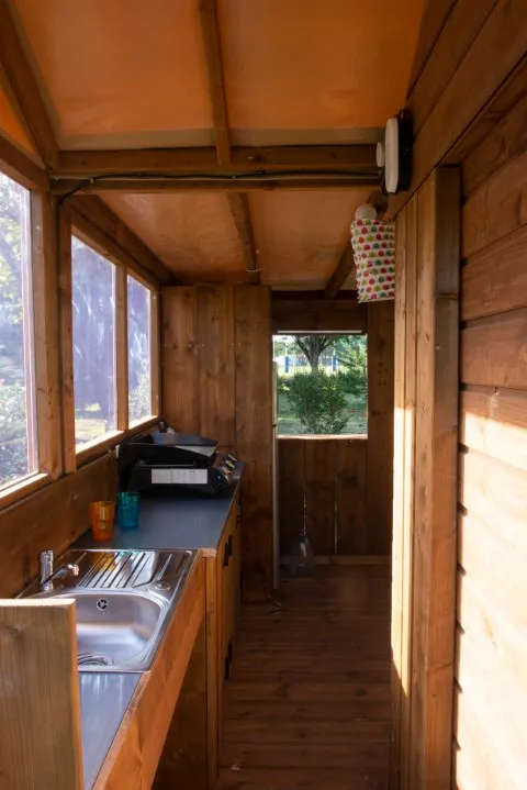 Forfait Freecamp Guinguette (Avec Coin Cuisine Et Sanitaires Privés + Terrasse Couverte)