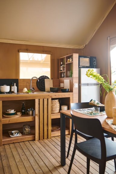 Wood Lodge 26m² 2 bedrooms + terrace (with private facilities)+tv