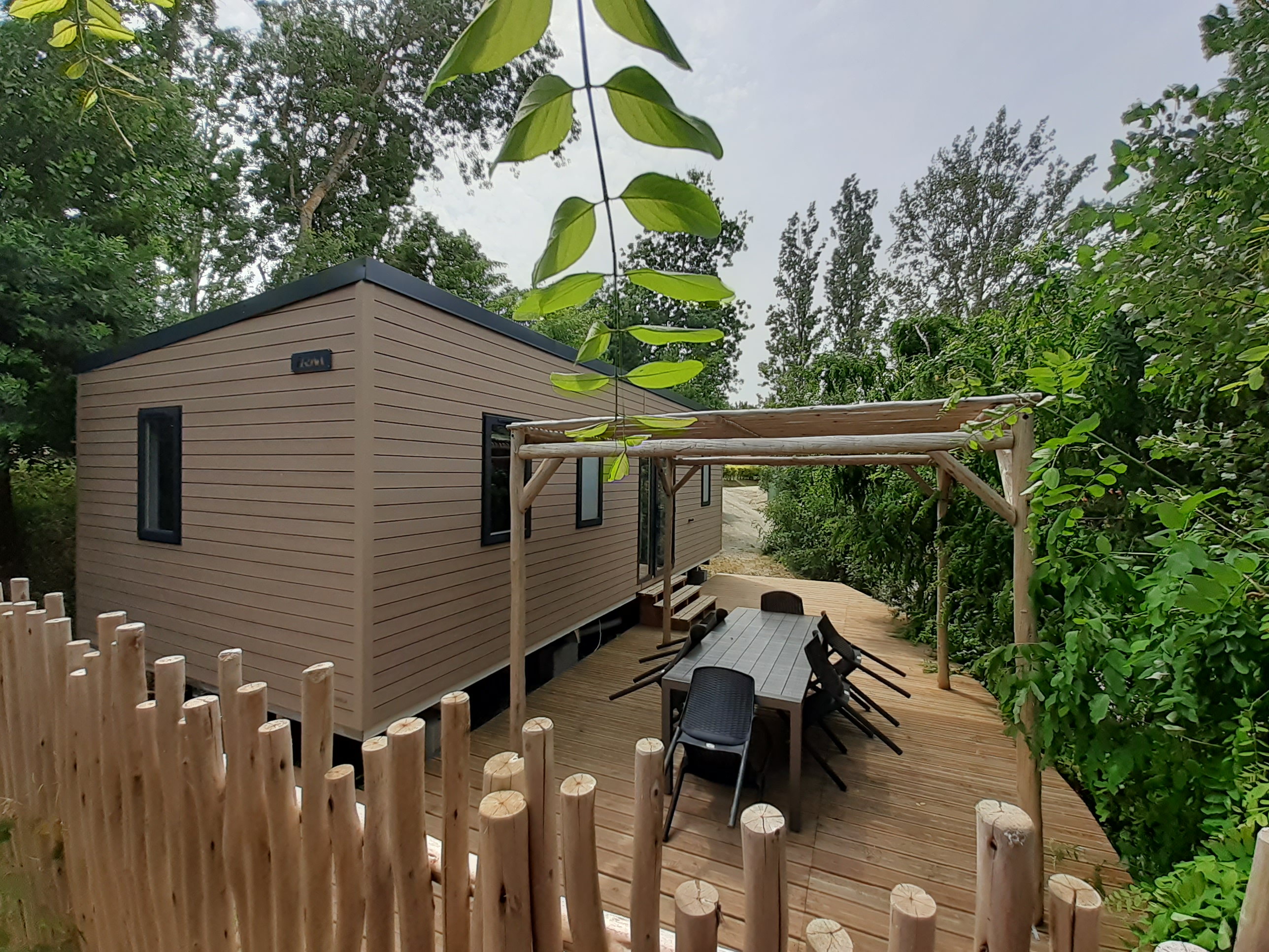 Location - Mobil-Home Confort 35M² - 3 Chambres + Terrasse + Tv + Climatisation - Arrivée Dimanche - Camping du Lac de la Thésauque