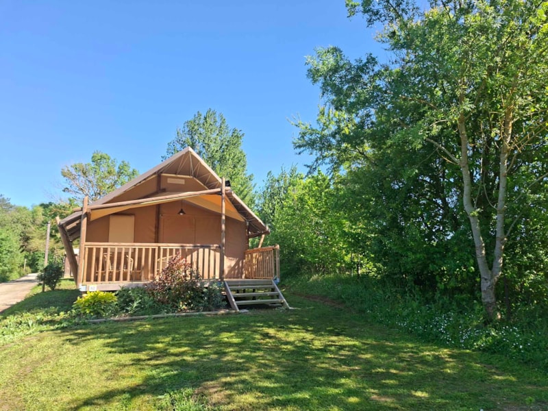 Wood Lodge 34m² 3 Schlafzimmer + Terrasse (mit Sanitäranlagen)+tv
