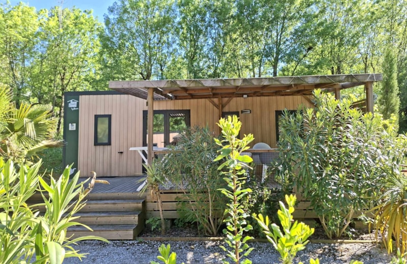 Home Flower Premium 32m² 3 Schlafzimmer + Terrasse + Spüllmachine + TV + Klimaanlage