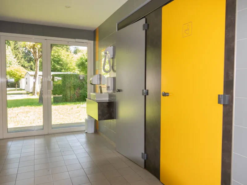 Emplacement Camping  100M² + 1 Voiture + Électricité 10A