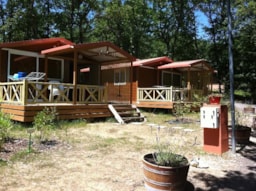 Accommodation - Chalet Moréa 25M² With Terrace And Aircon - Camping NAMASTE