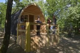 Chambre - Cabane Eco Lodge -  Concept Simple Et Naturel En Bois Massif. - Camping NAMASTE
