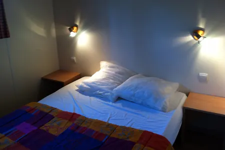 Chalet Charlay En Bois Avec Terrasse - 35 M² Avec Climatisation