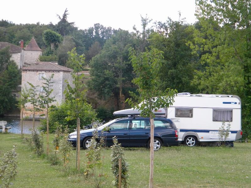 Camping Les Catalpas — Photo 5
