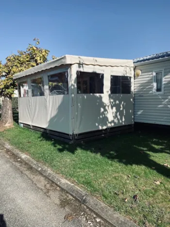 Mietunterkunft - Mobilheim Klimaanlage 2 Schlafzimmer Große Terrasse - Camping Les Catalpas