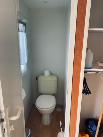 H 07 Mobilhome with air conditioning - 2 bedrooms - Large terrace