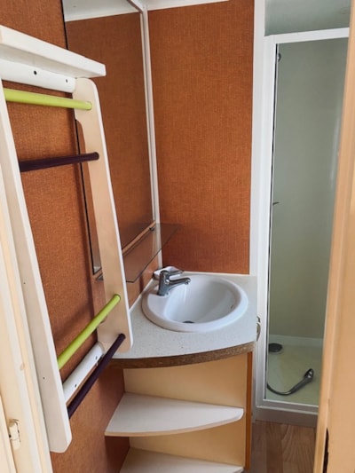 H 07 Mobilhome with air conditioning - 2 bedrooms - Large terrace