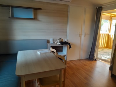 H09 MOBIL HOME with air conditioning - 2 bedrooms - large terrace