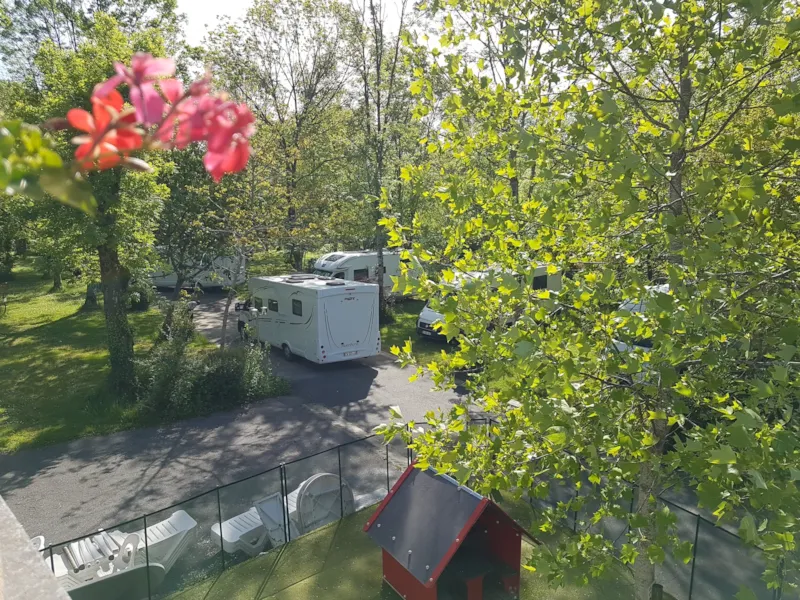 Emplacement : Tente + Vélo