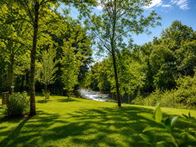 Pitch on the riverside : car + tent/caravan or camper — 8
