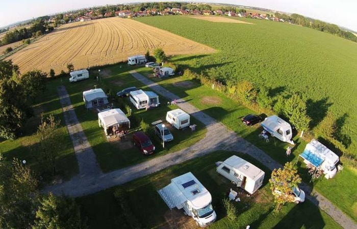 Emplacement Standard 100M² - Électricité 6A