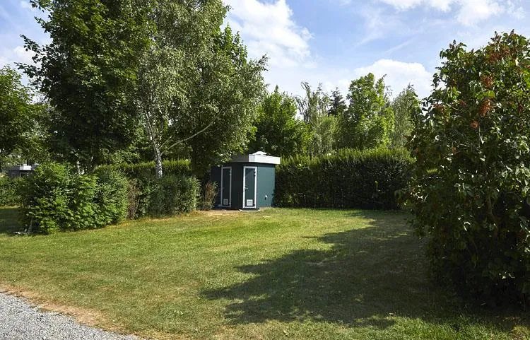 Emplacement Premium - Électrique 12A, Sanitaires Privés