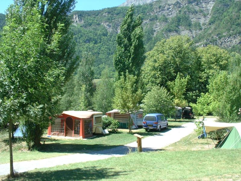 Établissement Camping-Gites Le Prieuré - St. Martin-D'entraunes