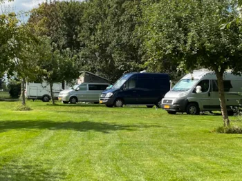 Stellplatz - Stellplatz + Wohnmobil Bis 7 Meter - Camping Robersum