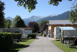 Camping LE PYRENEEN - image n°2 - Roulottes