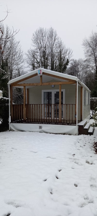 Mobil home 2 bedrooms + sheltered terrace- PANAMA