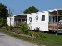 Mietunterkunft - Komfort Mobilheim 2 Schlafzimmer Mit Terrasse - Camping Des Hautes Grées