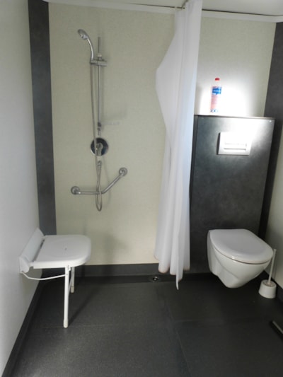 Mobil Home confort - PMR (adapted for people with reduced mobility)- 2 bedrooms with terrace — 4