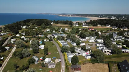 Stop Accueil Camping Car (2 Adultes+ 1 Emplacement+ Électricité 10A)