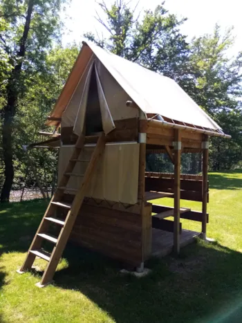 Mietunterkunft - Zelt Bivouac - 5M² - 1 Schlafzimmer - Ohne Sanitäranlagen - Camping Les Berges du Célé
