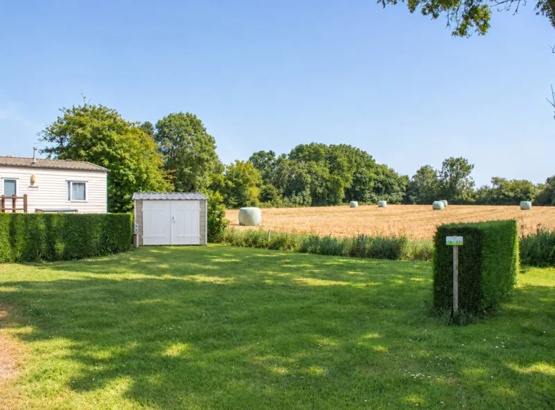 Emplacement Privilège + Électricté + Eau + Équipement - Vue Champs