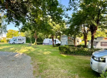 Emplacement - Emplacement Nu Avec 1 Véhicule - - Camping La Venise de l'Ouest