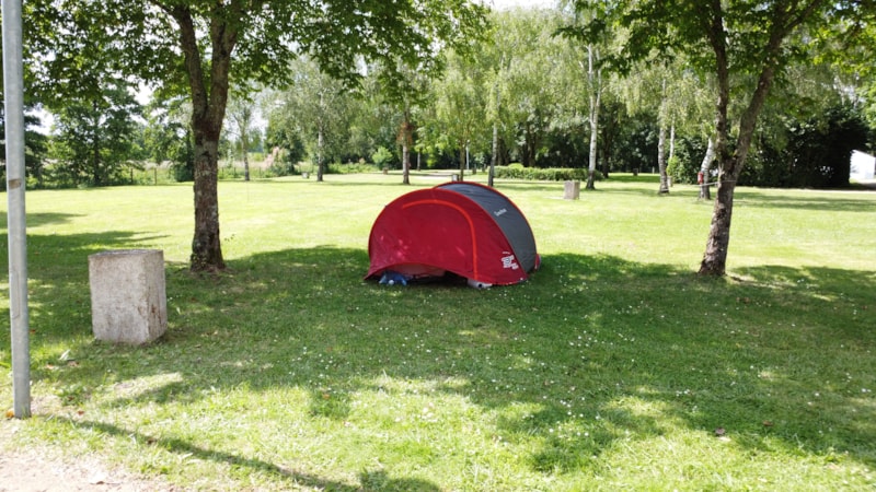 Piazzola Forfait escursionista a piedi o in bicicletta con tenda