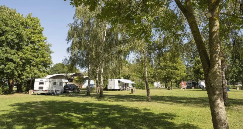 Emplacement Avec Un Véhicule