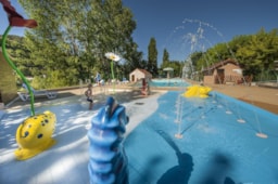 Camping RIVIERE DE CABESSUT - image n°10 - Roulottes