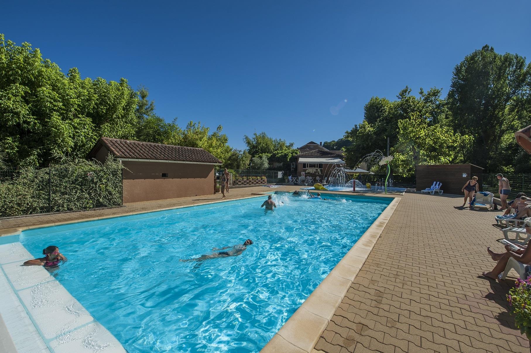 Bathing Camping Riviere De Cabessut - Cahors