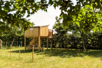 Mietunterkunft - Zelt Auf Stelzen Bélay 1 - Camping RIVIERE DE CABESSUT