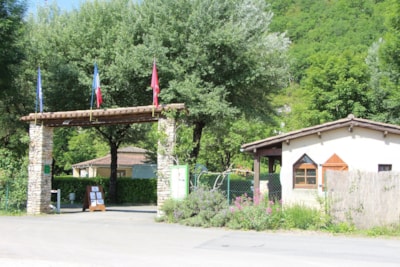 Camping package (pitch, 1 vehicle)