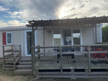 Mietunterkunft - Mobilheim Trigano 33M² - Camping Mas Llinas