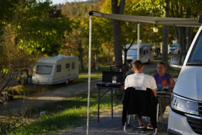 Pitch car + tent or caravan or camping-car   40/80 m² — 5